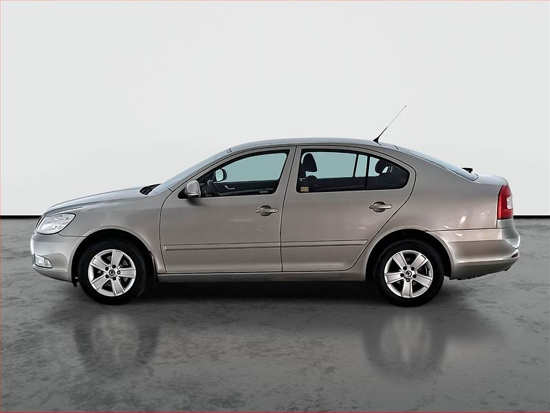 Škoda Octavia (2009) Ambiente 1.4 TSI, Tempomat - fotka 3 z 16