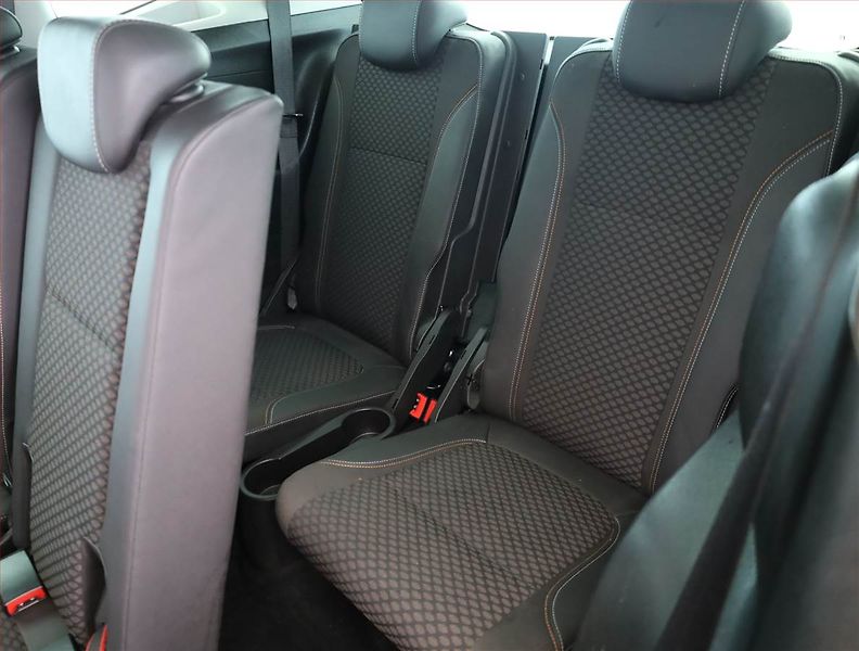 Opel Zafira (2017) 1.6 Turbo, 7 míst, ČR,1.maj - fotka 12 z 15