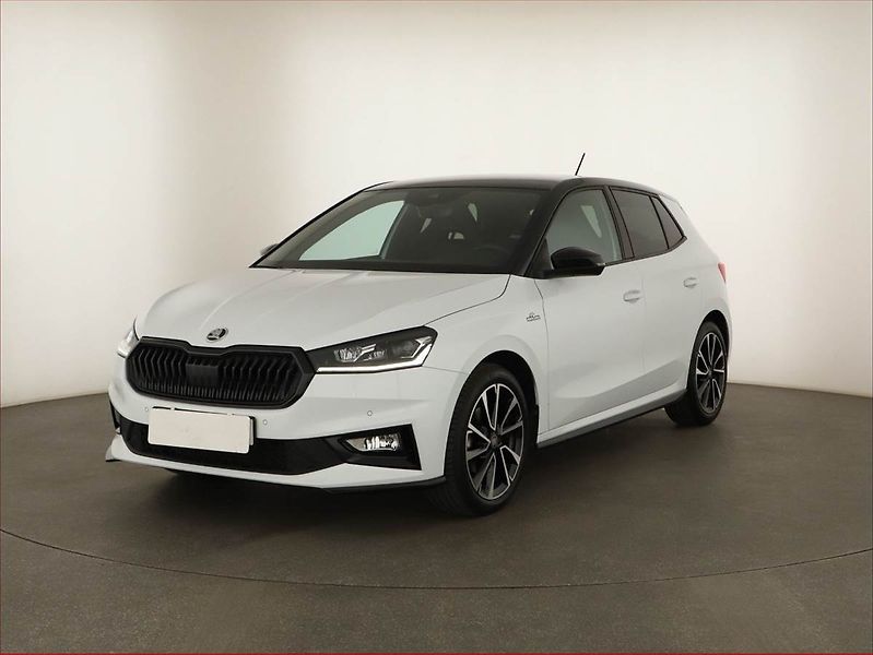 Škoda Fabia (2025) 1.0 TSI, MONTE CARLO, AUTOMAT - fotka 2 z 15