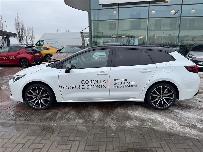 Toyota Corolla 1,8 GR Sport Dynamic - fotka 9 z 12