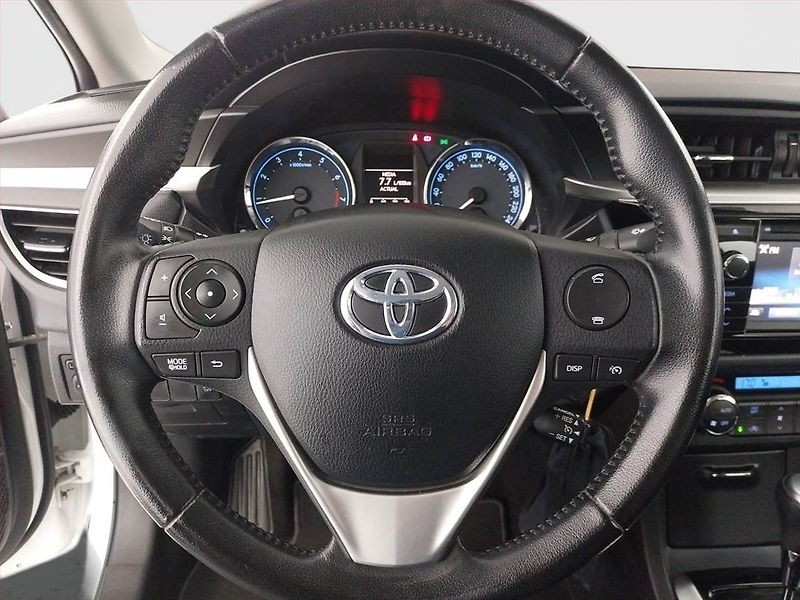 Toyota Corolla (2016) 1.6 Valvematic, Automat - fotka 16 z 18