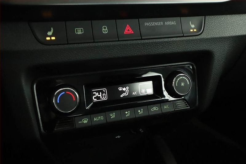 Škoda Fabia (2021) Style 1.0 TSI, ČR,1.maj - fotka 14 z 15