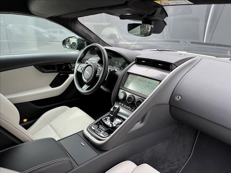 Jaguar F-Type 5,0 P450 V8 75 RWD ZÁRUKA - fotka 13 z 25