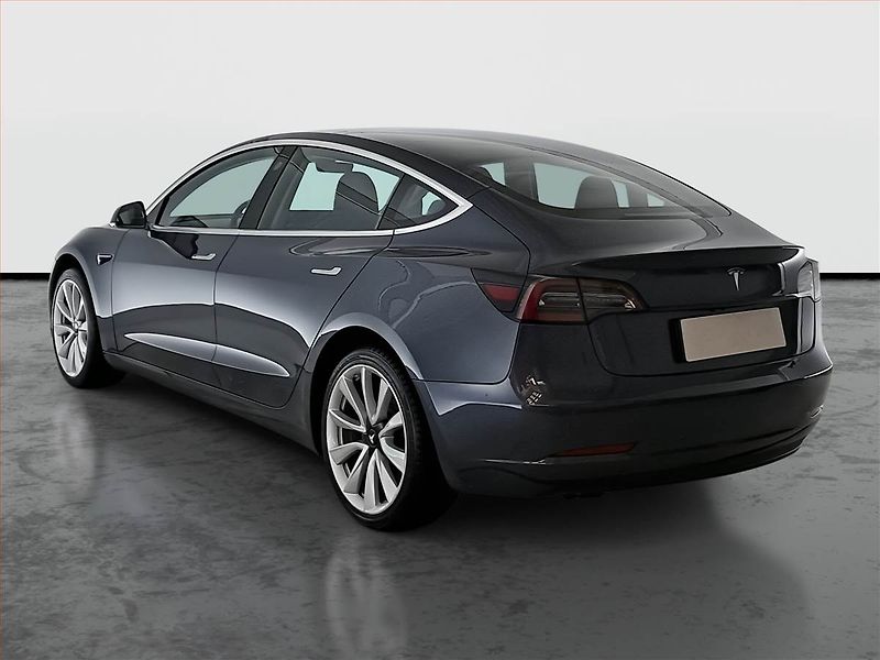 Tesla Model 3 (2020) Std Range Plus 52kWh, SoH 81% - fotka 4 z 25