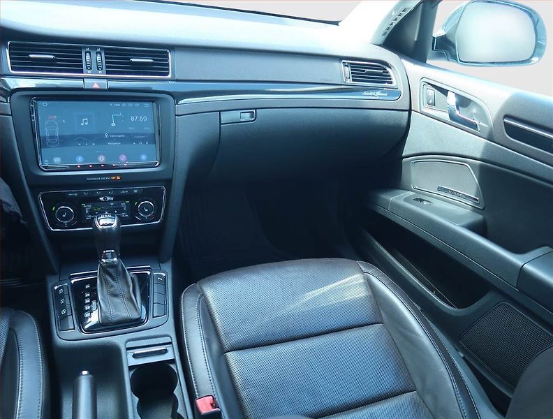 Škoda Superb (2014) Laurin&Klement 2.0 TDI, 4X4 - fotka 8 z 20