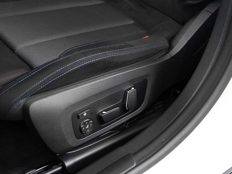 BMW Řada 4 M440i xDrive Gran Coupé - fotka 19 z 23