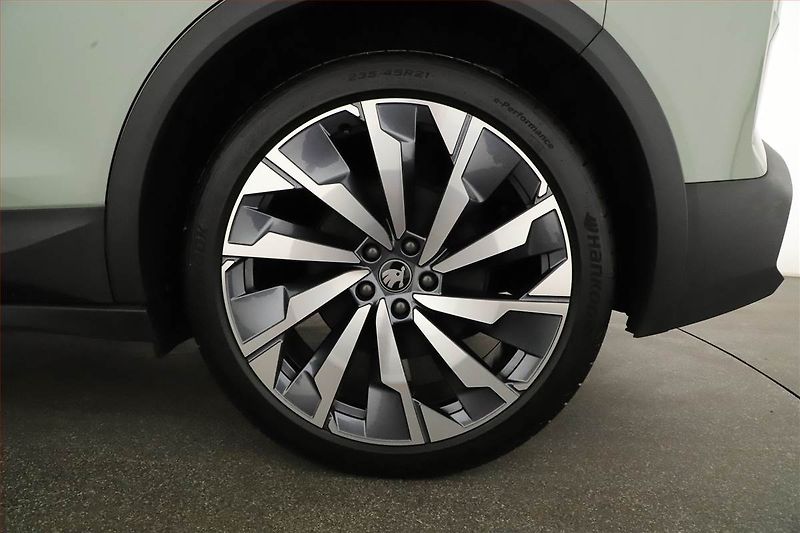 Škoda Elroq (2025) 50 (55 kWh), SoH 100% - fotka 12 z 23