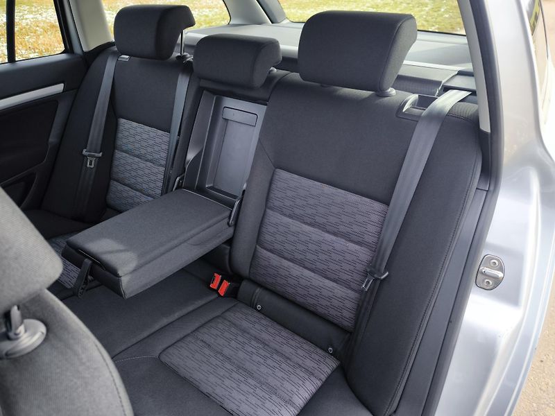 Škoda Octavia 1,4TSI 90kW 1 MAJITEL - fotka 27 z 49