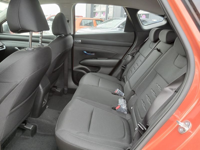Hyundai Tucson 1,6 T-GDI SMART Nový vůz - fotka 12 z 12