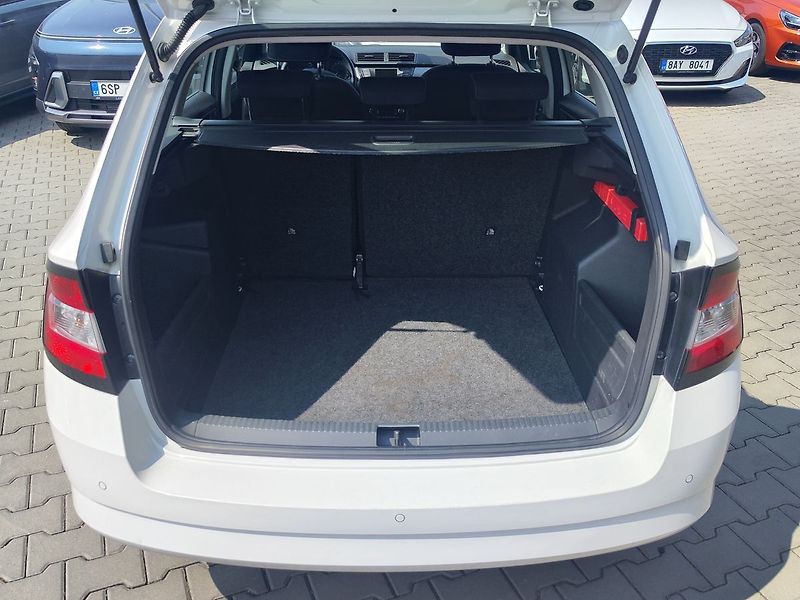 Škoda Fabia 1.4 TDI/66kW Style - fotka 9 z 22