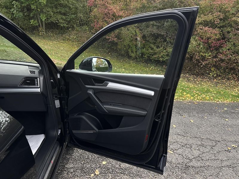 Audi Q5 (2021) 50TFSIe SLine PANO NOV BATERIE - fotka 15 z 38