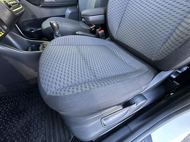 Škoda Roomster (2014) 1.2TSI/63kW * KLIMA * 2.Maj  - fotka 9 z 33