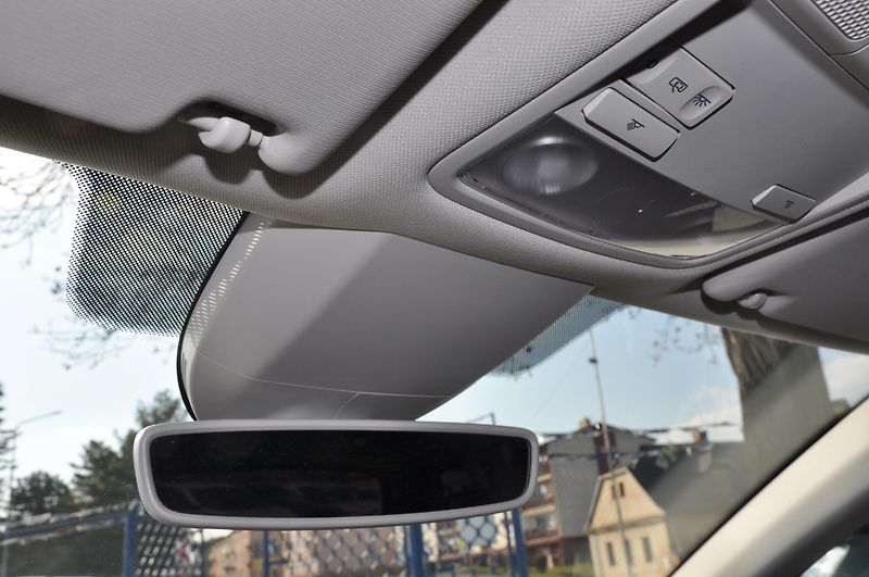 Škoda Octavia 2.0TDi 110kW 4x4 KOMBI A/T - fotka 19 z 25
