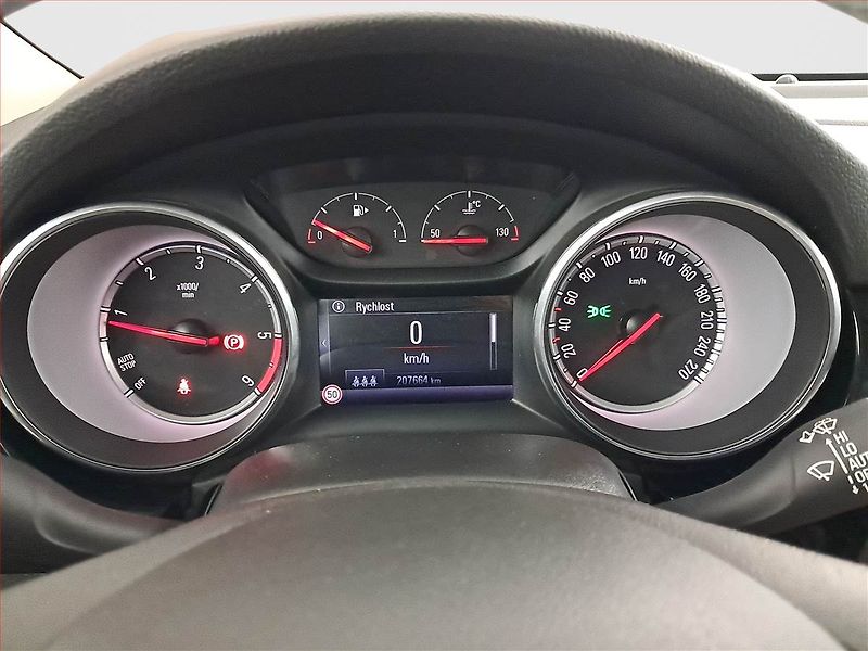 Opel Astra (2018) 1.6 CDTI, Navi, Tempomat - fotka 11 z 19