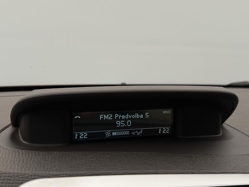Volvo XC60 D4 AWD SUMMUM AUT CZ - fotka 24 z 45