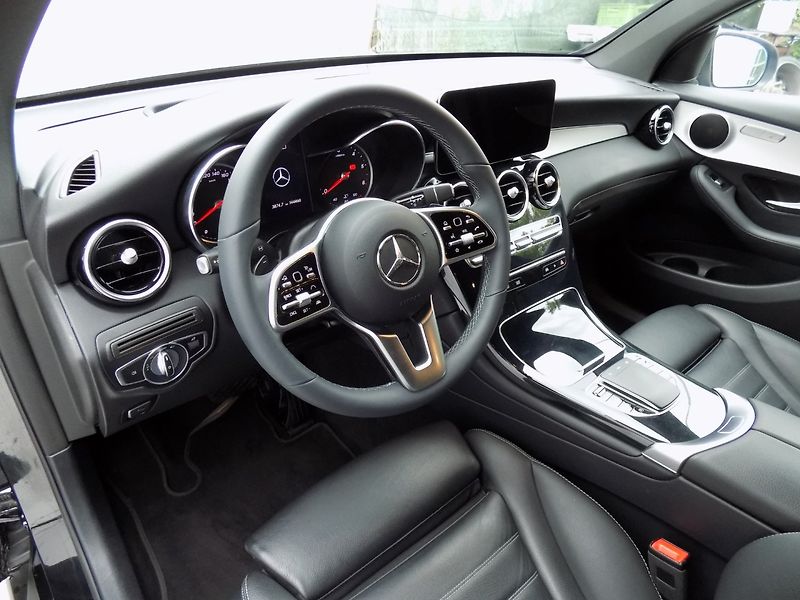 Mercedes-Benz GLC (2021) 400d/Coupé/4-Matic/Full-LED/ - fotka 13 z 43