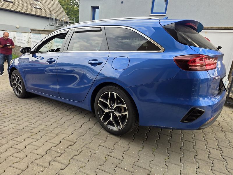 Kia Ceed 1.5-1.MAJ-NAVI-V ZÁRUCE-KAMERA - fotka 7 z 11