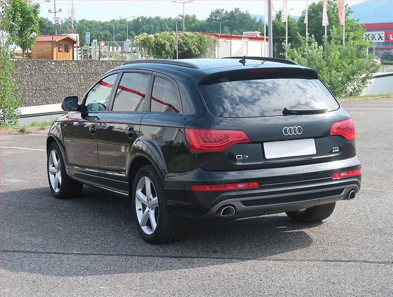 Audi Q7 (2014) S-Line 3.0 TDI, 4X4, Automat - fotka 4 z 14
