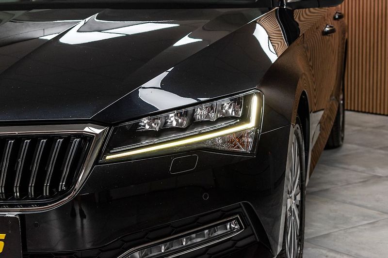 Škoda Superb 1.5 TSI STYLE*VIRTUAL*ČR 1.MAJ - fotka 38 z 43
