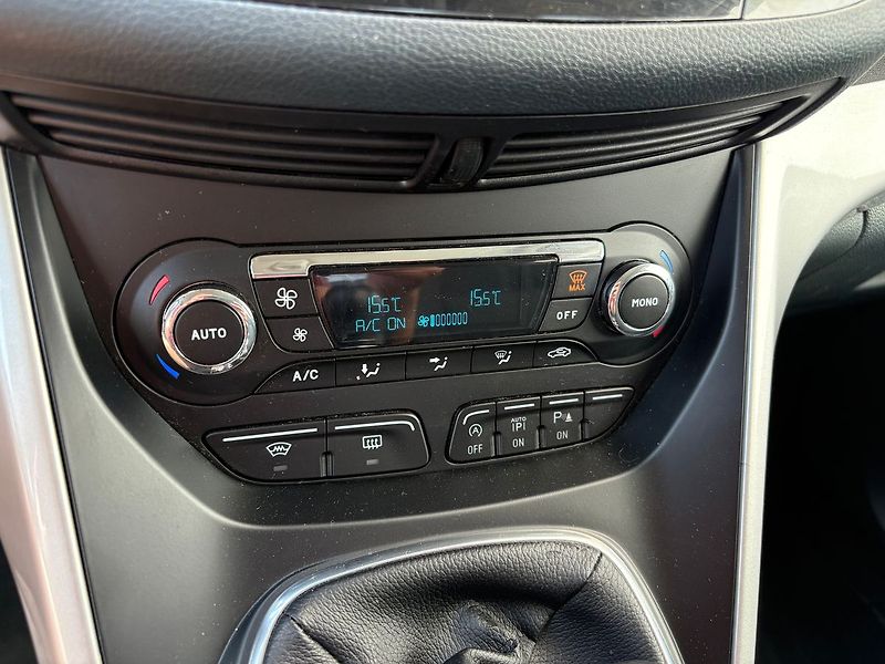 Ford C-MAX 1.6, 110kW, Aut.Klima, Výhřevy - fotka 12 z 18