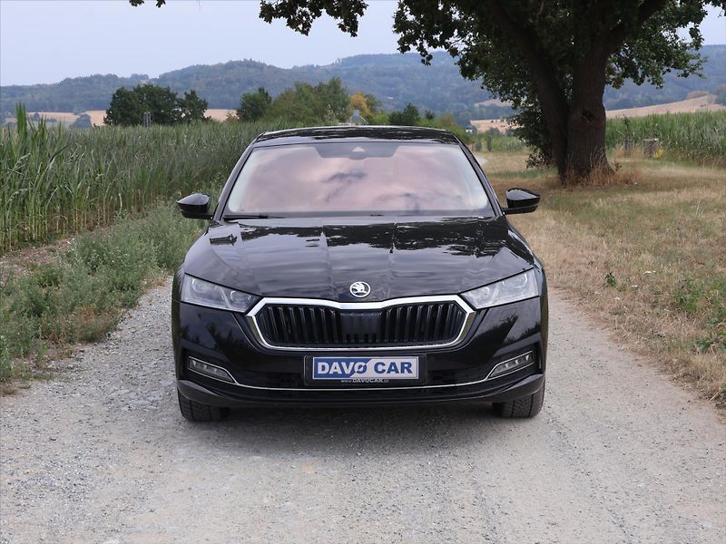 Škoda Octavia 2,0 TDI DSG Style+ DPH CZ - fotka 2 z 32