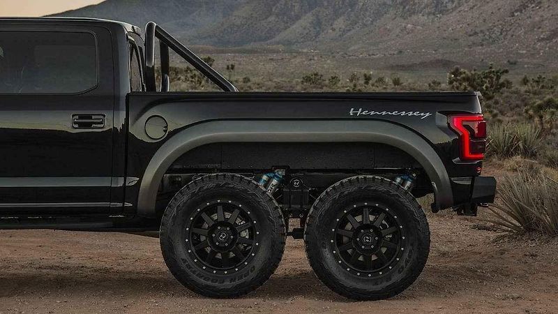 Hennessey VelociRaptor 6x6.
