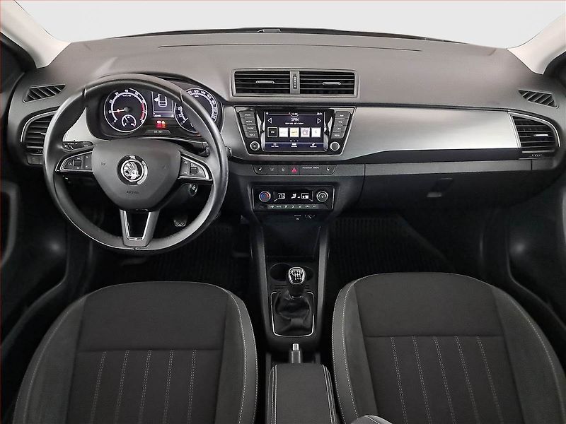 Škoda Fabia (2019) Style 1.0 TSI, Navi, Tempomat - fotka 8 z 19