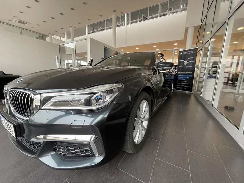BMW Řada 7 (2018) 740Ld xDrive, 137k, perfektní - fotka 2 z 19