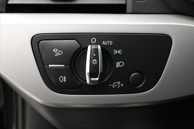 Audi A4 2,0 TDI 120kW DSG Avant Záruka - fotka 26 z 31