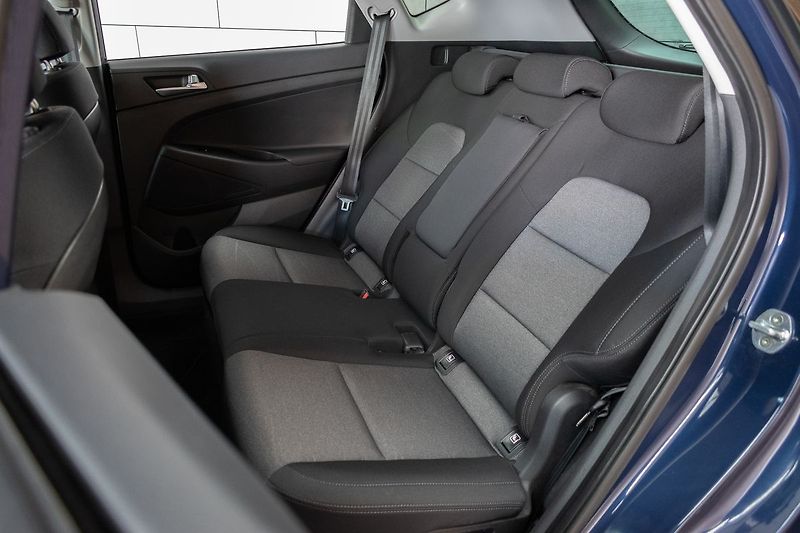 Hyundai Tucson 1.6T-GDI 130kW*KAMERA*TAŽNÉ*ČR - fotka 13 z 34
