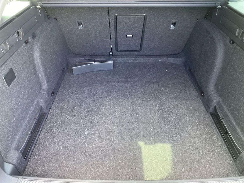 Škoda Superb (2023) Combi 2.0 TDI 4x4 DSG L&K - fotka 31 z 44