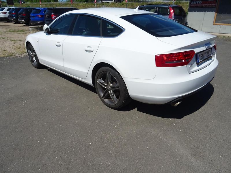 Audi A5 2,0 155 kW TFSi  S- Line - fotka 7 z 29