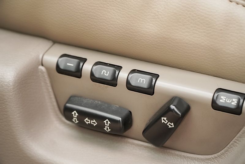 Volvo XC90 2.4 D5 120kw - fotka 24 z 29