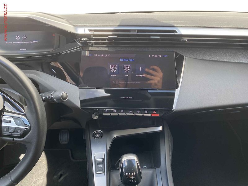 Peugeot 308 (2022) 1.5 HDi, Allure, LED, navi - fotka 12 z 18