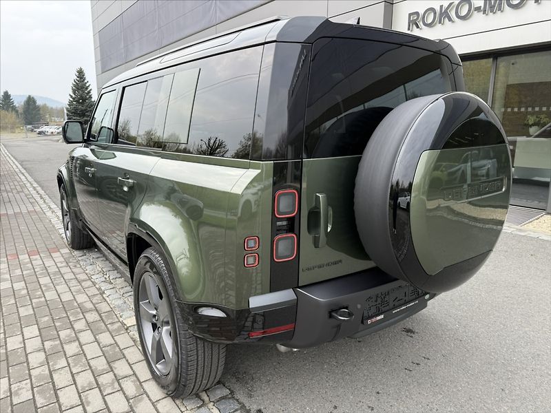 Land Rover Defender (2026) 3,0 110 DYNAMIC SE D250 - fotka 9 z 36