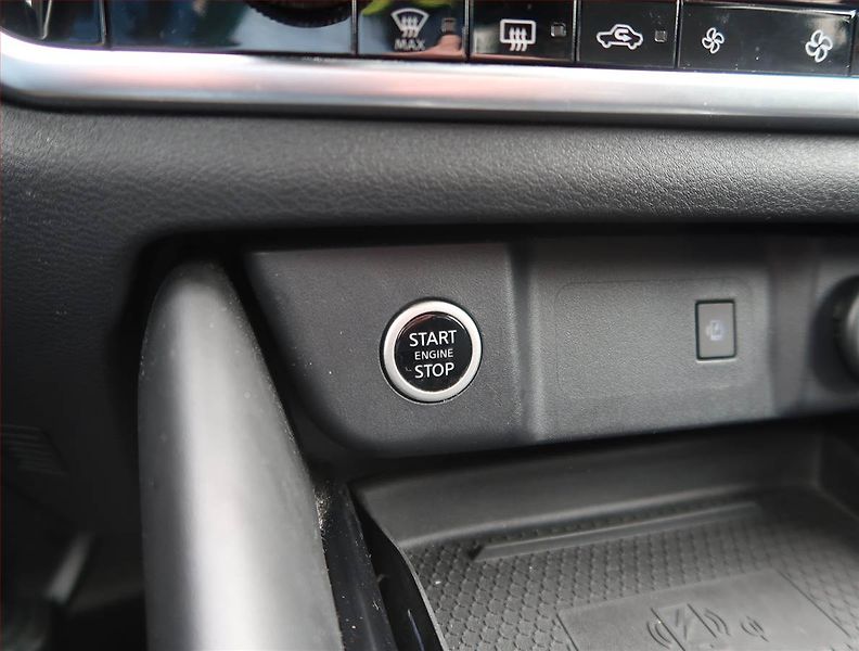 Nissan Qashqai (2022) N-Connecta 1.3 DIG-T - fotka 19 z 20