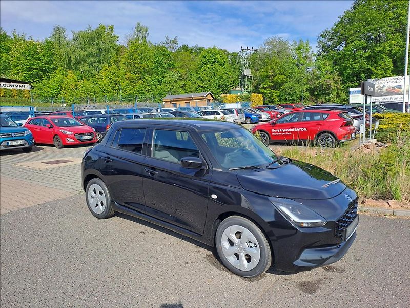 Suzuki Swift (2026) 1,2 PREMIUM HYBRID - fotka 1 z 22