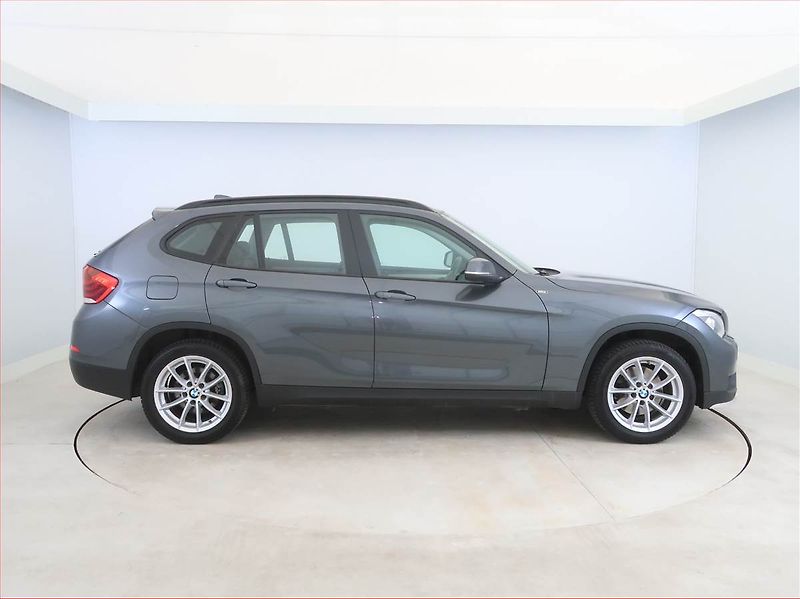 BMW X1 (2015) xDrive20d, 4X4, Automat, Kůže - fotka 6 z 16