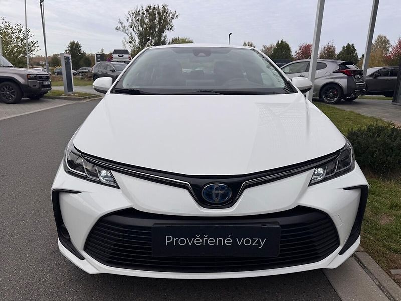 Toyota Corolla 1.8 Active - fotka 8 z 14