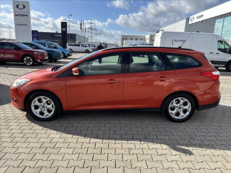 Ford Focus 1,6 TDCI 95k Trend - fotka 2 z 29