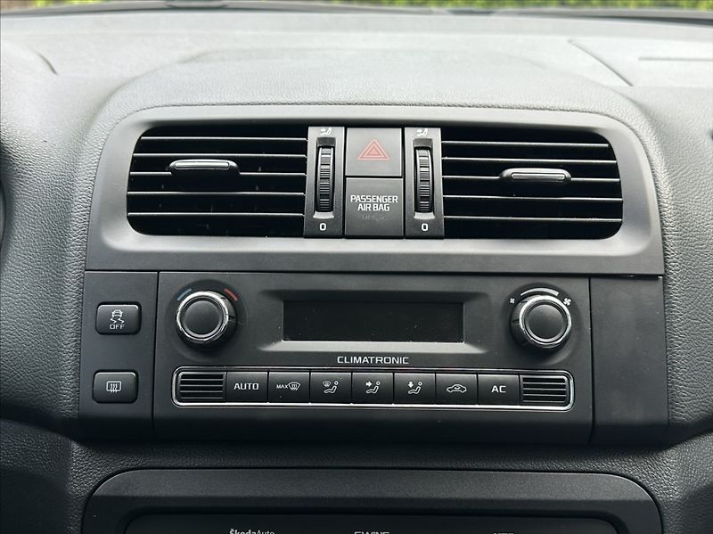 Škoda Roomster 1,2 HTP 69PS  Style - fotka 25 z 45