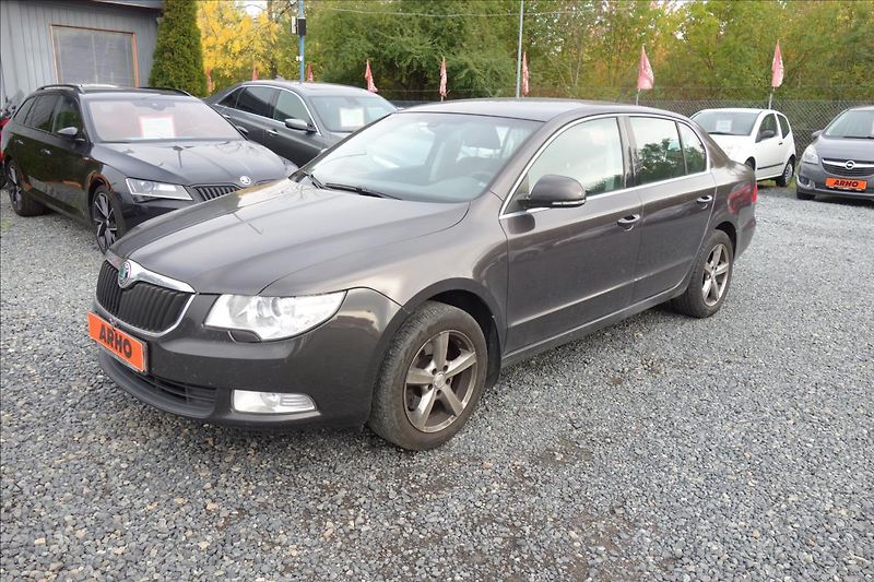 Škoda Superb 1,8 TSi, SERVIS.KN., COMFORT. - fotka 2 z 4