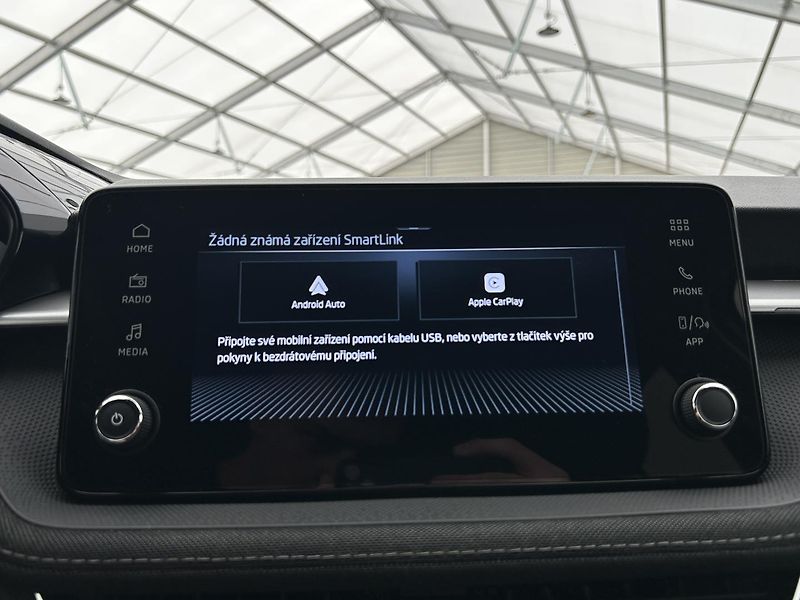Škoda Fabia 1.0 TSI Top selection - fotka 9 z 28