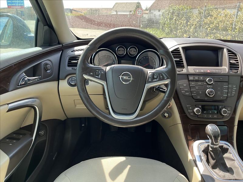 Opel Insignia 2,0 CDTi COSMO KLIMA ROZVODY - fotka 14 z 38