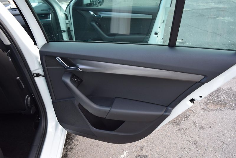 Škoda Octavia (2018) 1.5TSI 110kw CLEVER TAŽN NAVI  - fotka 44 z 46