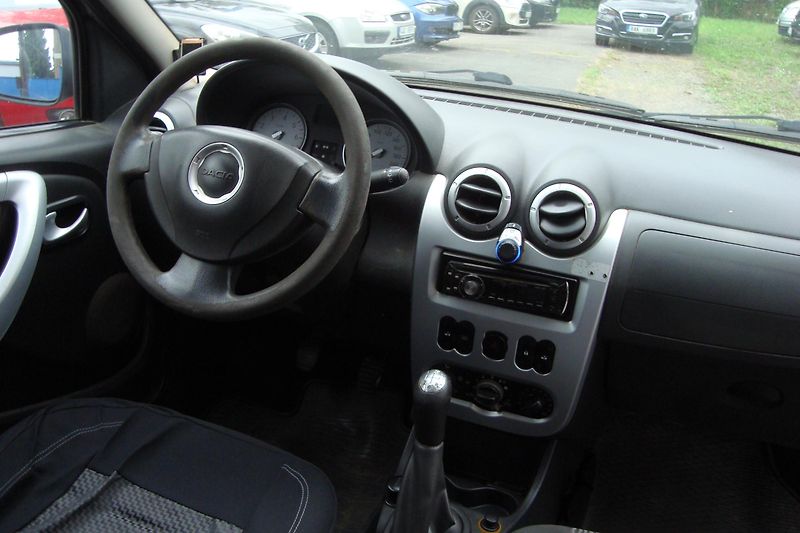 Dacia Logan (2009) 1.5 DCi - fotka 29 z 44