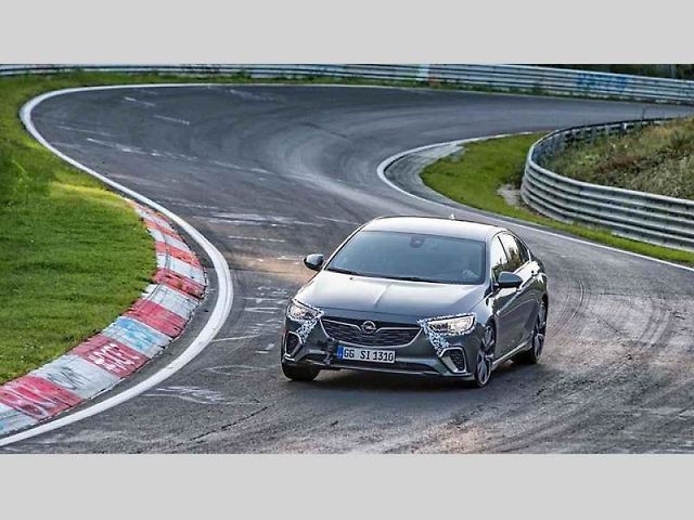 Opel Insignia GSi.