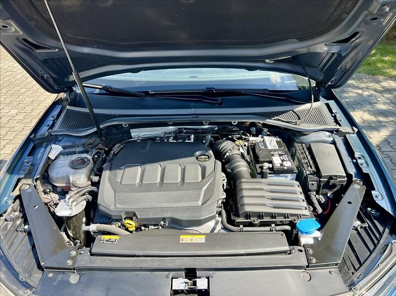 Volkswagen Passat 2,0 TDi DSG BUSINESS záruka - fotka 42 z 42