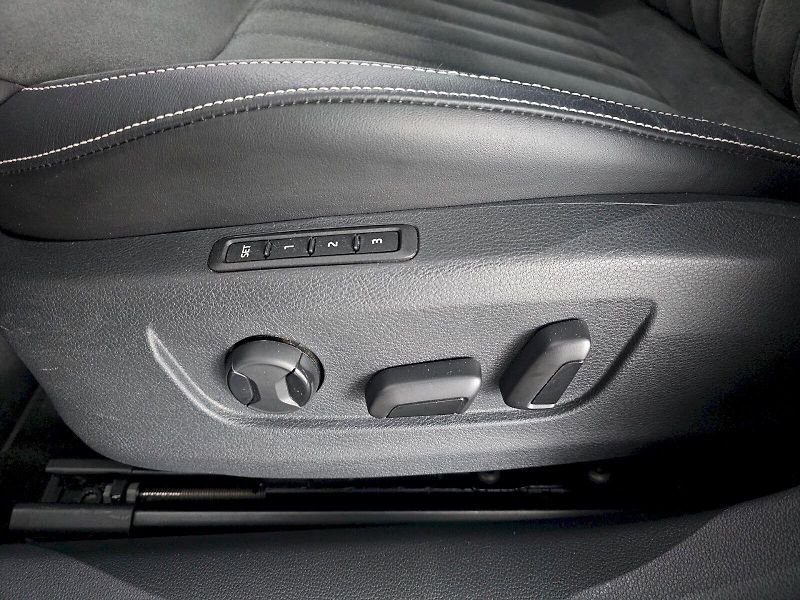 Škoda Superb (2023) 2.0TDi 147kW 4x4 STYLE EXTRA W - fotka 26 z 30