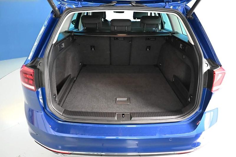 Volkswagen Passat (2022) 2.0 LED DSG ACC R-LINE Paket K - fotka 8 z 33
